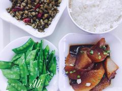 -同济大学本部学苑饮食广场