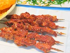 -三江源美食城