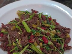 -湖南人家湘菜馆(镇江路店)