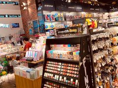 -酷乐潮玩(金桥国际店)