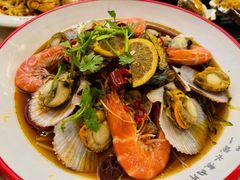 -老东镇啤酒屋海鲜加工·蒸汽海鲜·海鲜烧烤(台东店)