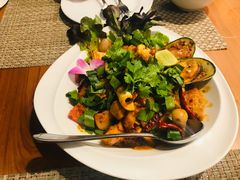 -Chom Cafe and Restaurant