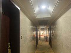 -宸玥酒店(成都西南财大地铁站店)