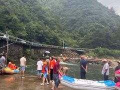 -安吉龙王山峡谷漂流