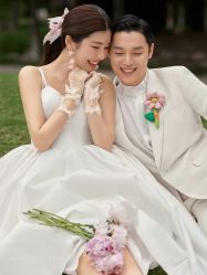 -至臻微拉婚纱摄影