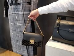 -GIVENCHY(比斯特苏州购物村店)