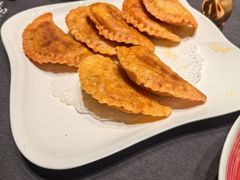 -艳阳天民俗村(公园路店)