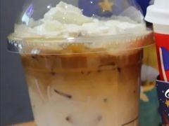 冲绳黑糖丝绒拿铁-瑞幸咖啡(江南万达三层店)