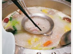 -马家斑.鲜鱼火锅(松湖万科店)