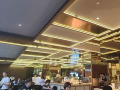 -大中华希尔顿酒店-念自助餐·嗨啤·小龙虾