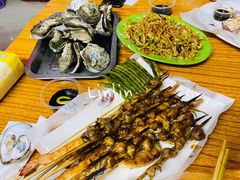 -蚝哥花姐湛江烤生蚝(美丽湾市场店)