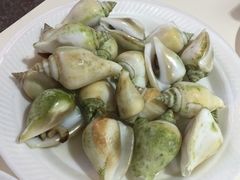 贡贡-纽顿熟食中心