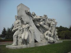 -上海市龙华烈士陵园