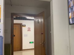 -安东易迷你自助仓储寄存仓库(草桥店)