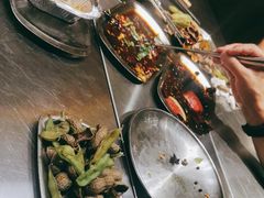 -马路牙子烧烤音乐酒馆(望京店)