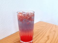 彩虹西柚气泡-猫小主咖啡·猫咖cat cafe(福田店)