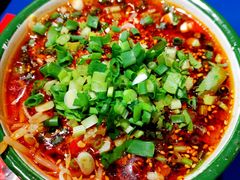 鼓捣吃千层肚-马路边边麻辣烫联盟路店