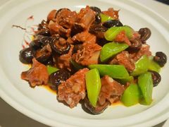 香菇黄焖排骨-院8里·小聚园老川菜(九眼桥店)