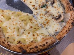 墨鱼榴莲双拼-Primo·丽莫意大利窑烤披萨