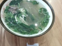 牛肉粉丝汤-小姜锅贴(凤凰街店)