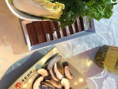 蔬菜拼盘-羊家胡同·龙虾烧烤火锅(龙汇路店)