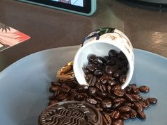 -星巴克臻选(上海虹桥新天地三店)