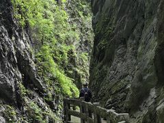 -龙水峡地缝景区