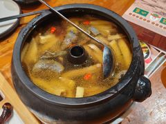 汽锅菌子肉饼-老滇山寨•云南特色菜•地方菜•民族风情歌舞表演(金碧店)