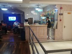 -奔马滚轴溜冰场