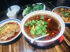 -张氏宽窄巷成都名小吃(茂业百货华强北店)