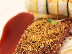 Salon&nbsp;de&nbsp;Ville&nbsp;の&nbsp;羊柳&nbsp;节瓜甜椒卷&nbsp;玉米饼&nbsp;橄榄&nbsp;百里香汁（竖）-Salon de Ville浦江汇(上海外滩华尔道夫酒店店)