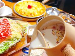 -月亮眼花园餐厅书吧酒吧