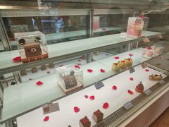 -好利来(鞍山家乐福店)