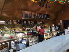 -上海滴水湖皇冠假日酒店