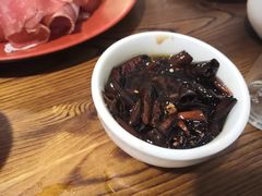 -洞庭洲·防空洞火锅·烧烤·铜锅涮肉(新百广场店)