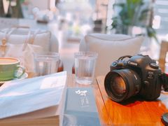 -Line 咖啡(石厦花园店)