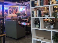 -豪客嘉族·麦尼顿西餐厅(乐福天下店)