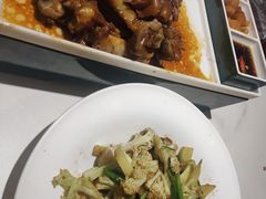 -老周家酱卤猪蹄私房菜(克拉玛依西街店)