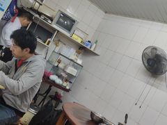 -黄阿姨锅贴大王(万航渡路店)