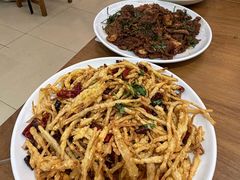 -鲁南仔·滕州炒鸡(经三路店)