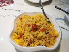 -凤凰路何眼镜香辣蟹(花果园店)