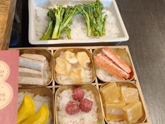 -尚尚仙·酸汤猪手·猪肚鸡火锅(华联万柳购物中心店)