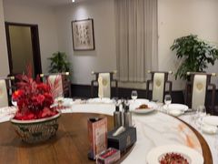 -梅花香里大酒店(郁金香路店)