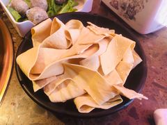 油豆皮-小龙坎老火锅(北京三里屯店)