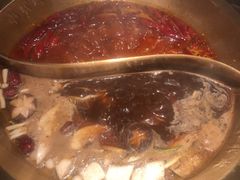 番茄鸳鸯锅-小龙坎火锅(湖滨银泰in77店)