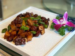 茶树菇炒安格斯牛肉粒-利顺德大饭店·水岸中餐厅(小白楼店)