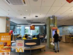 用餐区-麦当劳(万博一路天河城分店)