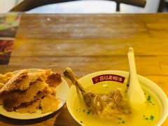 鸭腿泡锅巴-吕记老鸭汤·徽菜馆(东营路店)