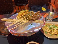 -何师烧烤Pro ·江湖川菜·小龙虾·精酿(太古里旗舰店)