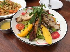 芒果烤鸡藜麦沙拉-MR.ROCKY洛奇先生RESTAURANT&BAR(宝安壹方城店)